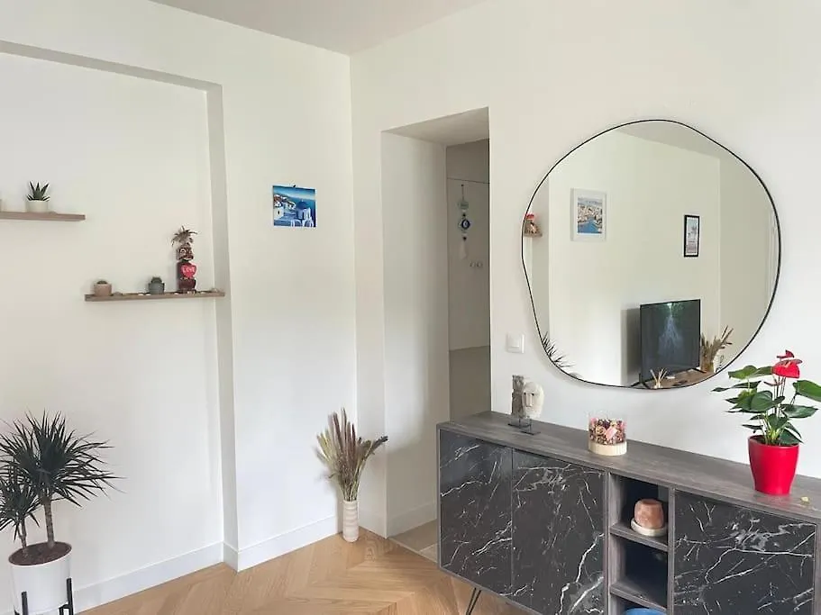 New Et Lumineux Appartement Paris